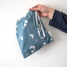 Load image into Gallery viewer, Cotton Pillowcase Set - Lumen print - Prussian