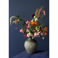 Load image into Gallery viewer, Flora Gem - Sapphire